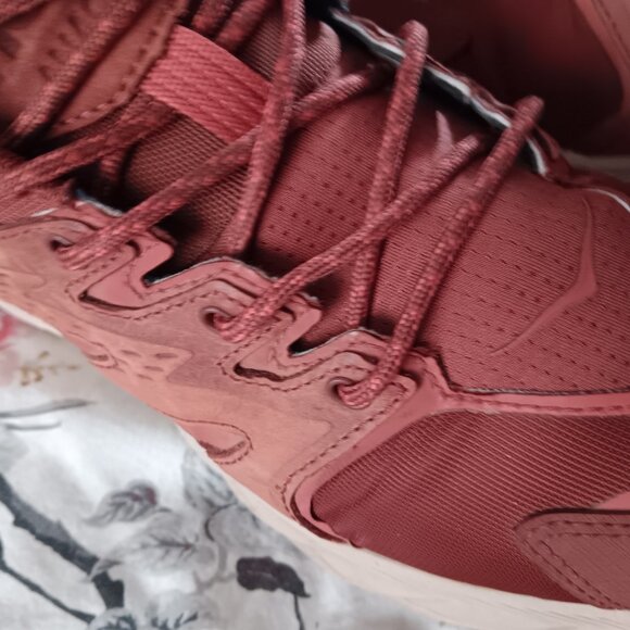 Hoka One One 9.5B (wide) Burgundy women's 42EU - Picture 12 of 13